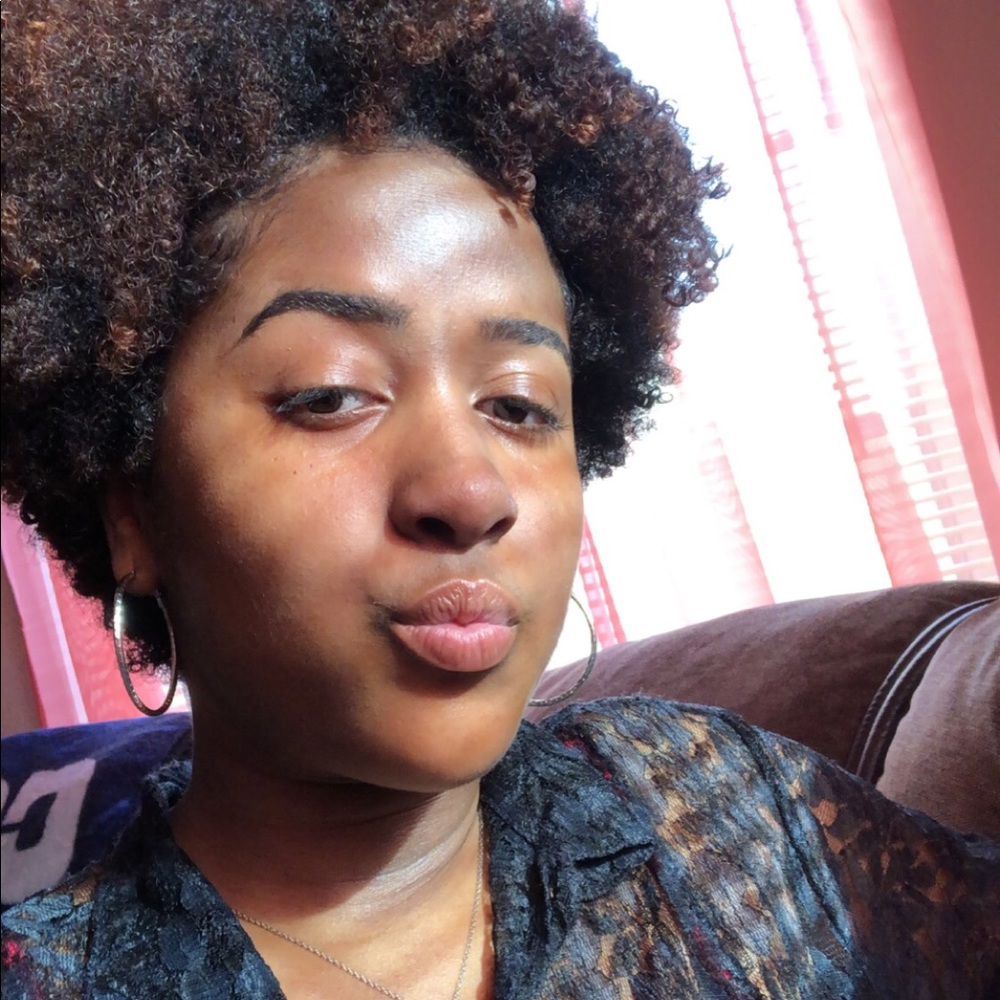 Meet your Posher, Myah